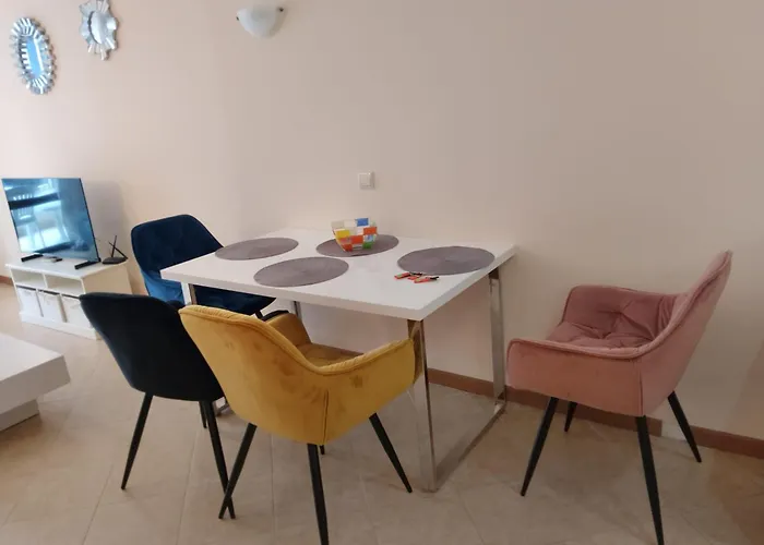 2 With Poolview Royal Sun * ساني بيتش