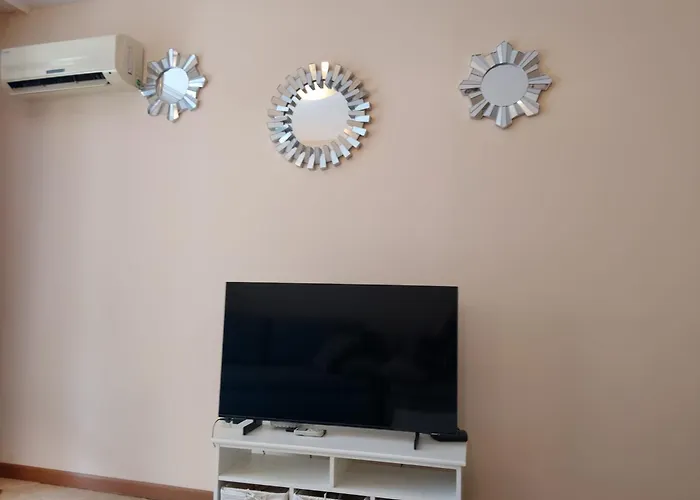 2 With Poolview Royal Sun