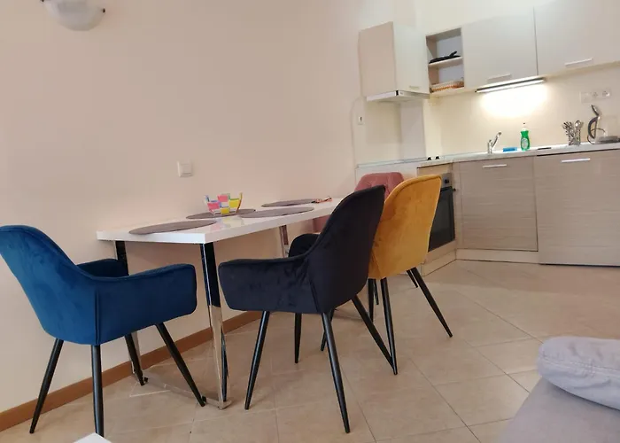 2 With Poolview Royal Sun شقة *