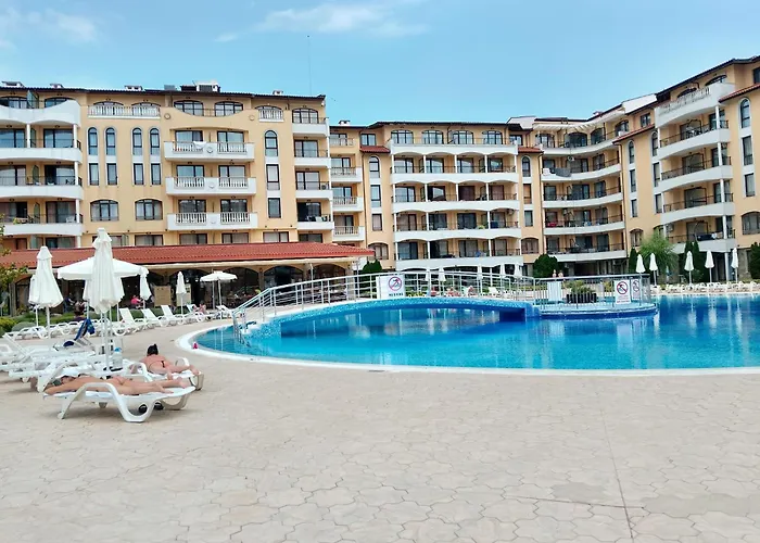 شقة 2 With Poolview Royal Sun ساني بيتش