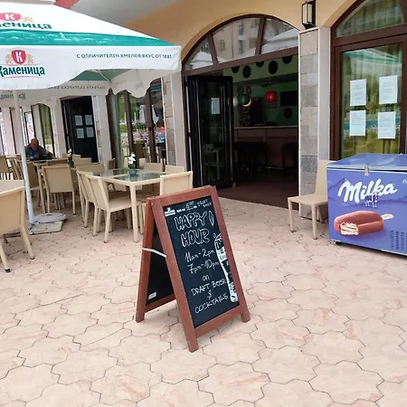 דירה 2 With Poolview Royal Sun *