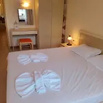 Lejlighed 2 With Poolview Royal Sun *